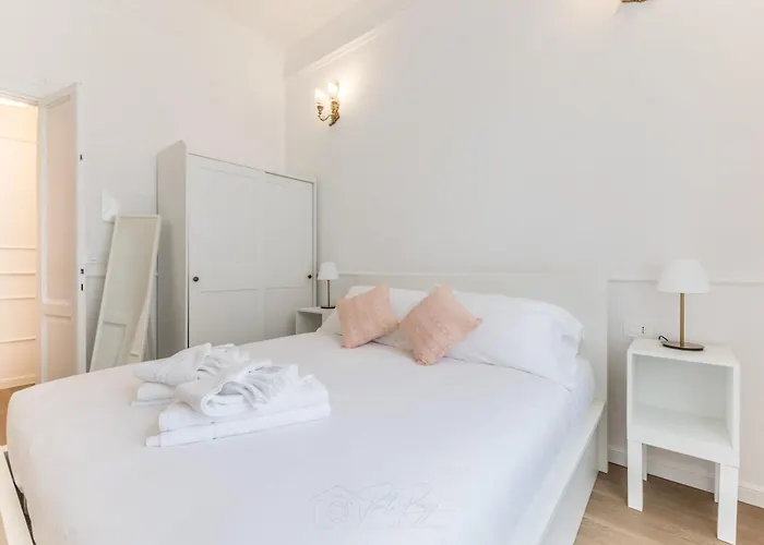 Elegant 3-bedroom Near The Metro Apartment *