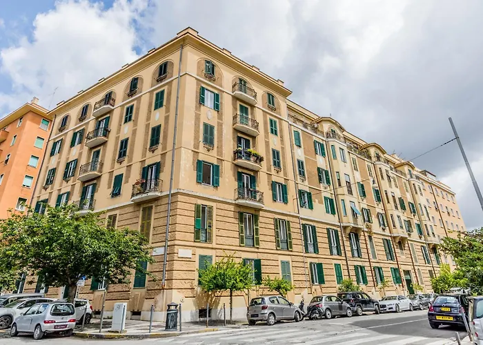 Apartment Elegant 3-bedroom Near The Metro Rom